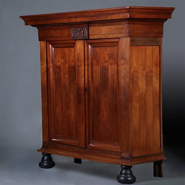 Grote foto palissander pastoorskast in een prachtige zonnige kleur ca 1700 no.431530 antiek en kunst stoelen en banken