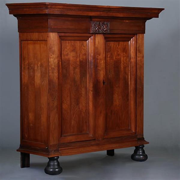 Grote foto palissander pastoorskast in een prachtige zonnige kleur ca 1700 no.431530 antiek en kunst stoelen en banken