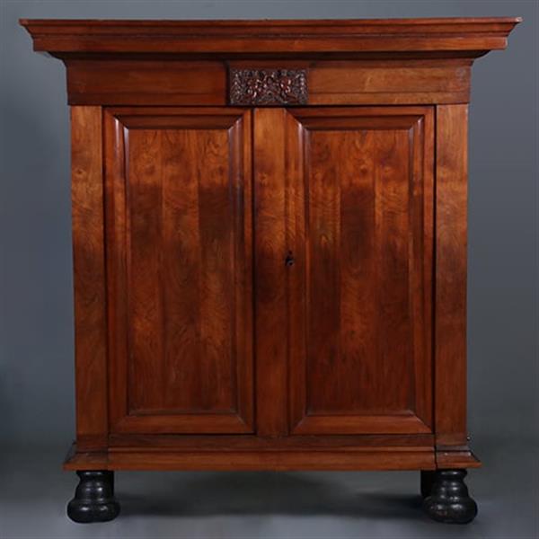 Grote foto palissander pastoorskast in een prachtige zonnige kleur ca 1700 no.431530 antiek en kunst stoelen en banken