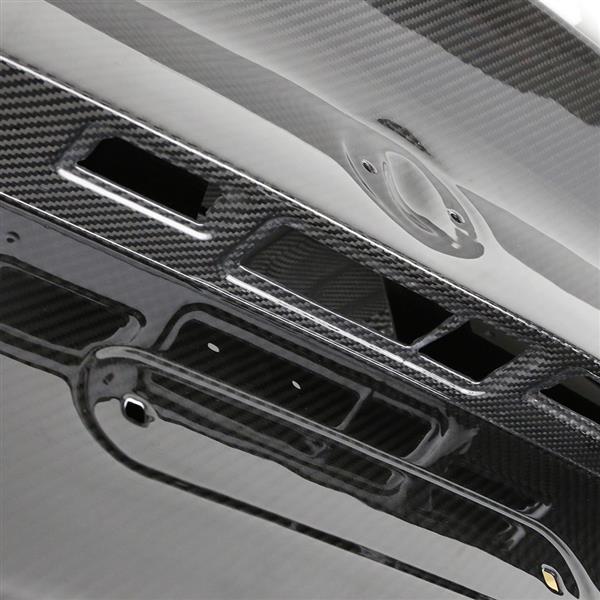 Grote foto dit betreft een bmw g87 m2 carbon csl style kofferbak klep auto onderdelen tuning en styling