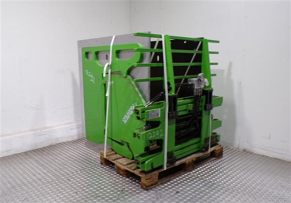 Grote foto bolzoni witgoedklem agrarisch heftrucks