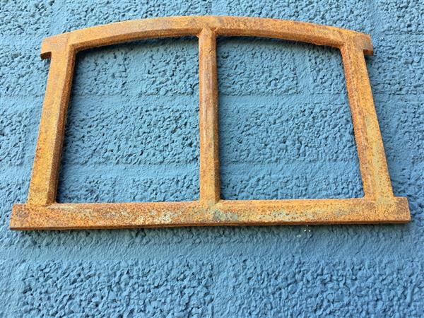 Grote foto gietijzeren stalraam menze klein tuin en terras tuindecoratie