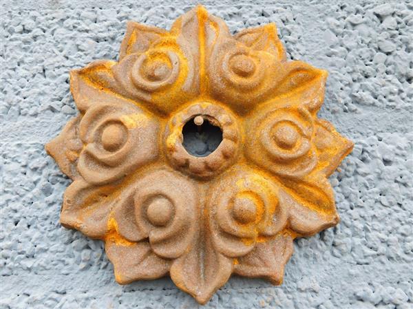 Grote foto muuranker rond gietijzer 20 cm klassiek wandornament tuin en terras tuindecoratie