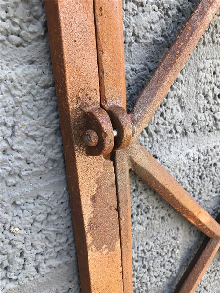 Grote foto gietijzeren kiepraam rauter fraai tuin en terras tuindecoratie