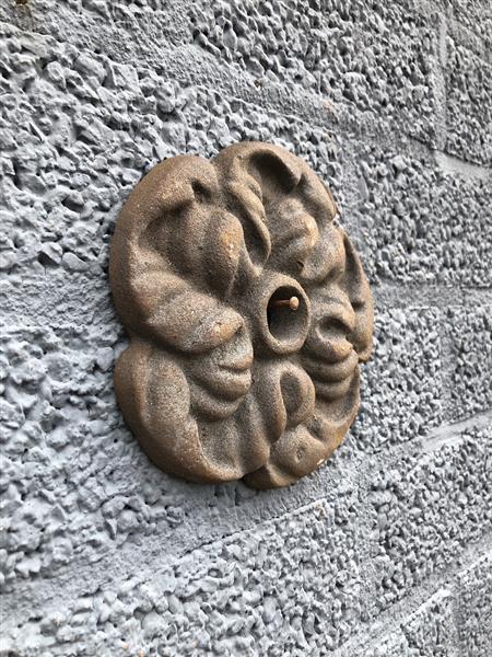 Grote foto gietijzeren muuranker 15 cm bloemmotief tuin en terras tuindecoratie