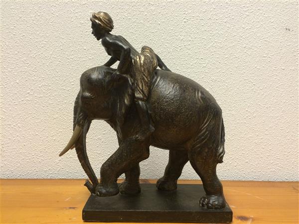 Grote foto 1 skulptur olifant met ruiter polystein huis en inrichting woningdecoratie