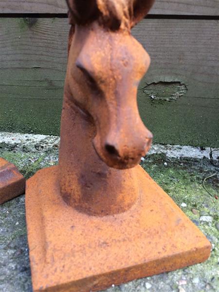 Grote foto boekensteunenset gietijzeren paardenhoofden huis en inrichting woningdecoratie