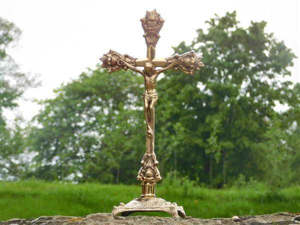 Grote foto jezus aan het kruis messing inri op voet. antiek en kunst kunst