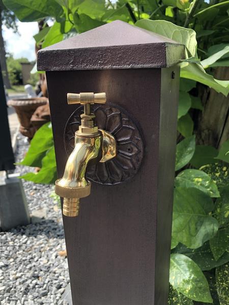 Grote foto staande waterkraan aluminium bruin. tuin en terras overige tuin en terras