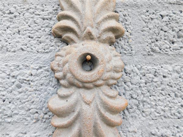 Grote foto gietijzeren muuranker dubbel bladvorm tuin en terras tuindecoratie