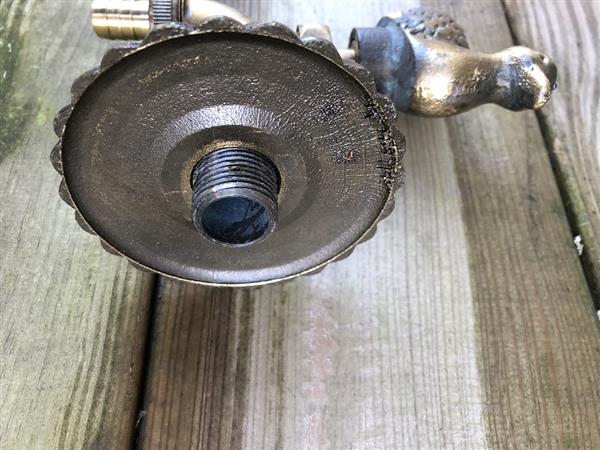 Grote foto waterkraan met eend voor tuin fonteinen messing mooi tuin en terras overige tuin en terras