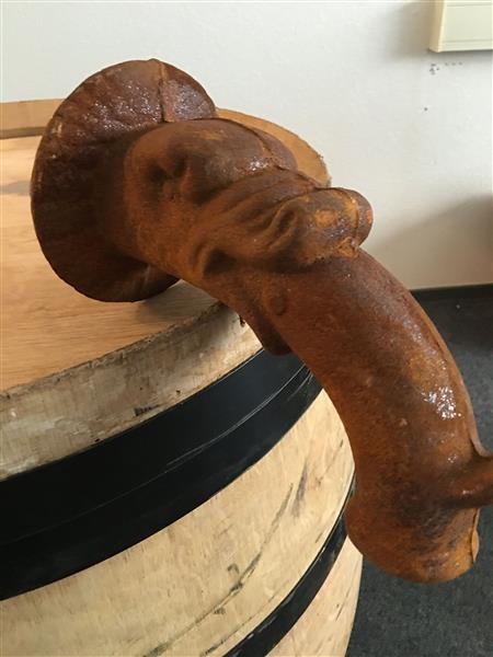 Grote foto waterspuwer wandfontein waterspuwer mythische vis gietijzer tuin en terras overige tuin en terras