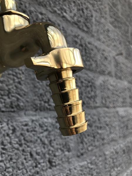 Grote foto waterkraan voor tuin fonteinen messing tuin en terras overige tuin en terras
