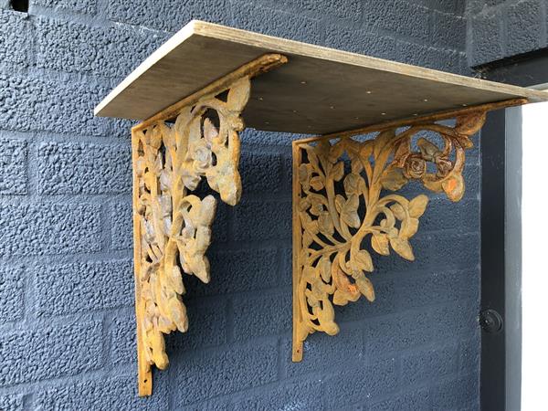 Grote foto set hoek steunen roos zwaar gietijzer ondersteuning voor planken rust bruin. tuin en terras tuindecoratie