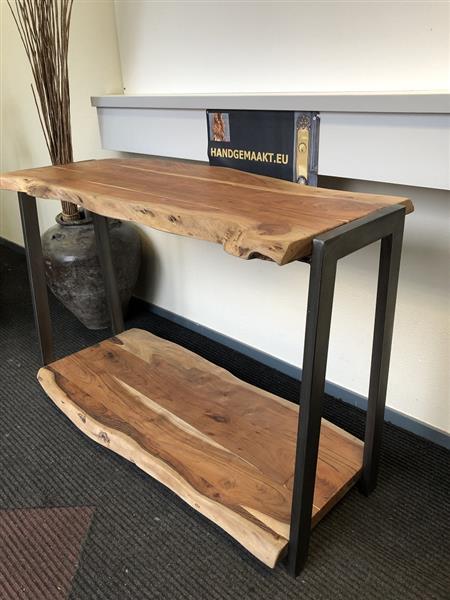 Grote foto hoe fraai is deze dubbele boomstamtafel met gietijzeren onderstel als sidetable huis en inrichting eettafels
