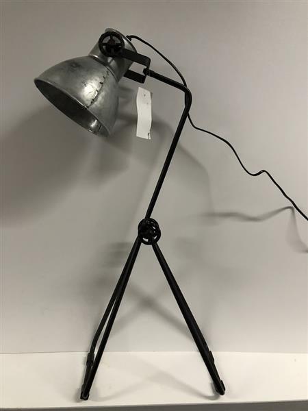 Grote foto industri le tafel bureau lamp smeedijzeren voet met zinken kap. huis en inrichting overige