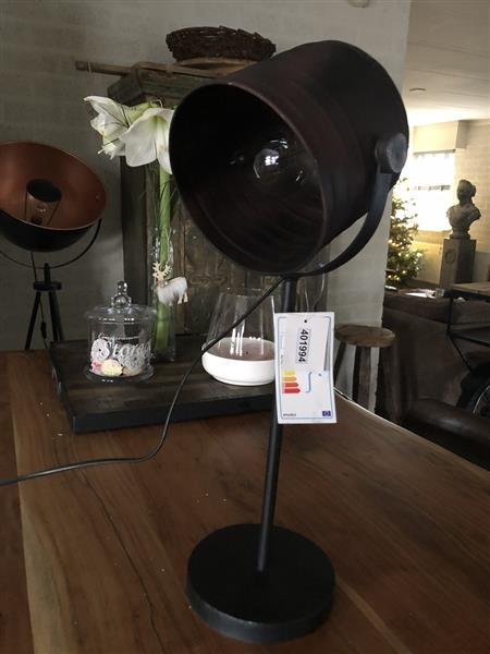 Grote foto industri le tafel bureau lamp op stand en verstelbare metalen kap. huis en inrichting eettafels