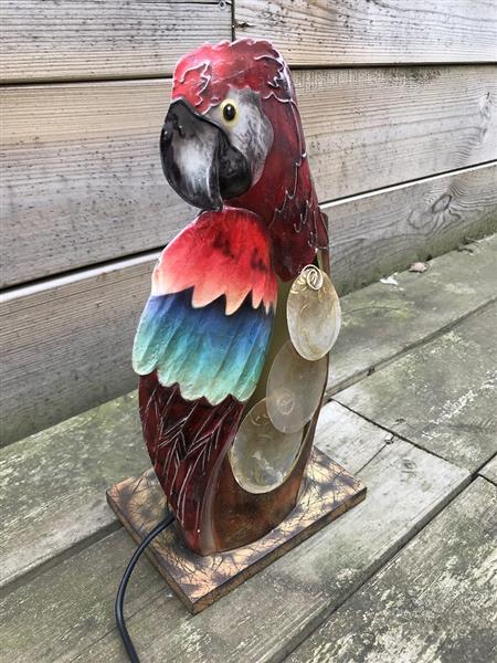 Grote foto een metalen lamp in de vorm van een papegaai heel mooi huis en inrichting overige