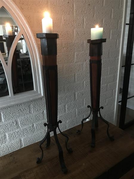 Grote foto kaarsenhouder kaarsenstandaard set gemaakt van smeedijzer en hout robuust huis en inrichting woningdecoratie