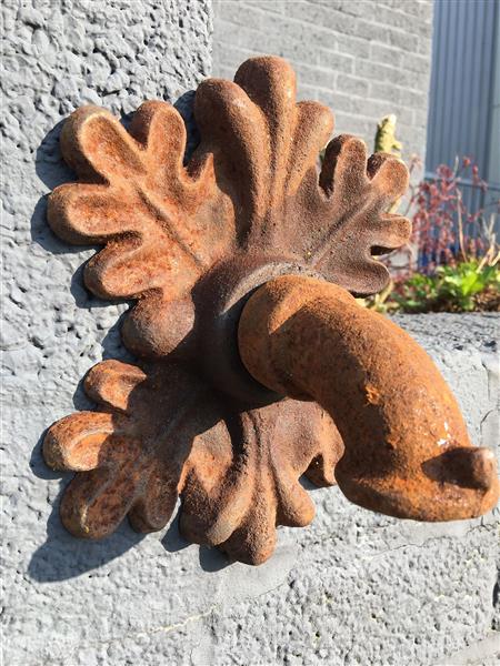 Grote foto waterspuwer voor muurfontein eikenblad neptunus gietijzer roest tuin en terras overige tuin en terras