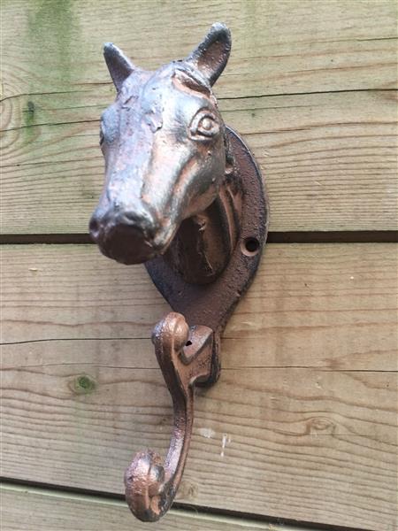 Grote foto paardenhoofd met kapstokhaak gietijzer. nog2 huis en inrichting woningdecoratie