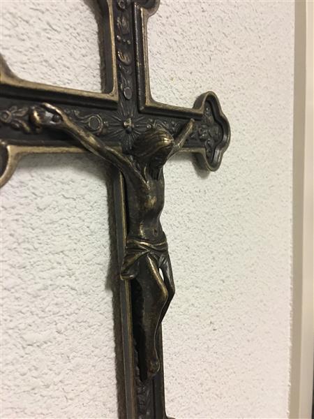 Grote foto jezus aan het kruis gepatineerd messing inri. antiek en kunst kunst
