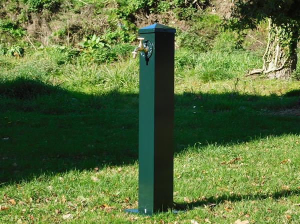 Grote foto staande waterkraan aluminium donkergroen tuin en terras overige tuin en terras