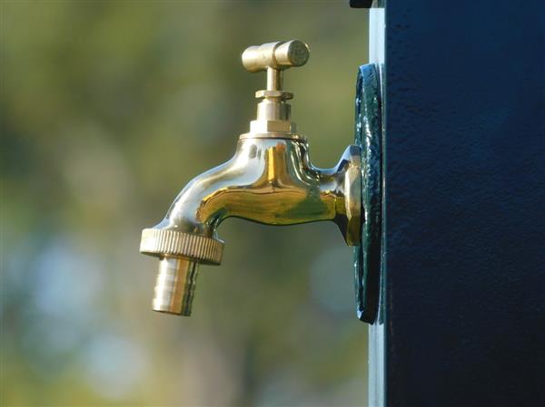 Grote foto staande waterkraan aluminium donkergroen tuin en terras overige tuin en terras