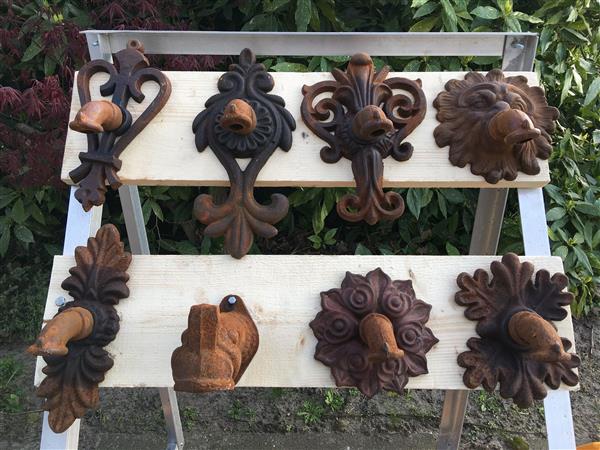 Grote foto waterspuwer voor muur fontein rozet doppelblatt cast iron roest. tuin en terras overige tuin en terras