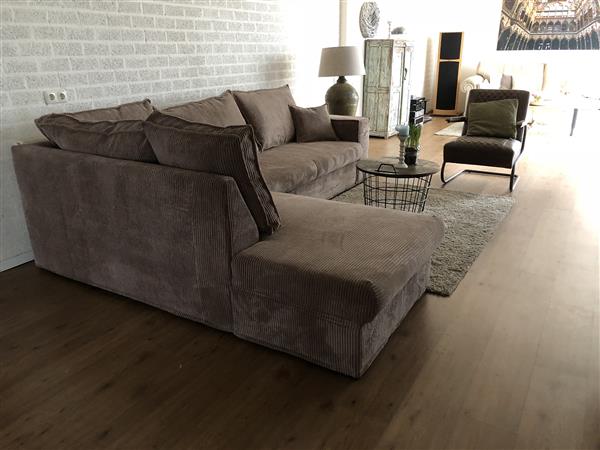 Grote foto prachtige forse nieuwe taupe rib stoffen hoekbank model huis en inrichting woningdecoratie
