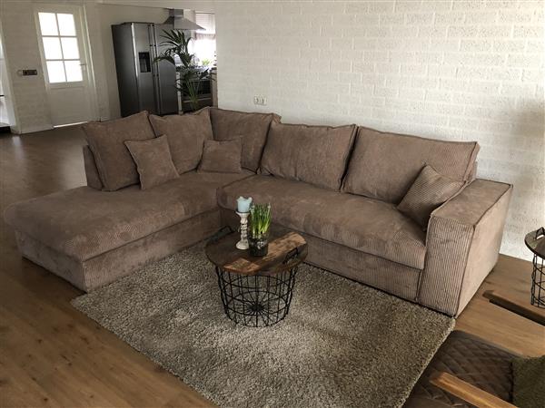 Grote foto prachtige forse nieuwe taupe rib stoffen hoekbank model huis en inrichting woningdecoratie
