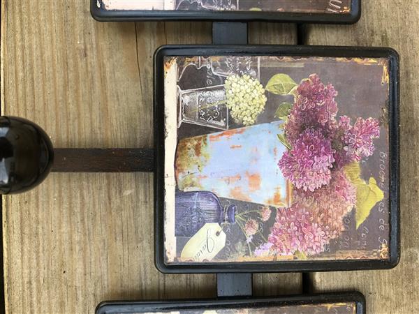 Grote foto kapstok 3 bordjes met bloemenmotief van metaal als handdoek houder kledinghaak huis en inrichting woningdecoratie