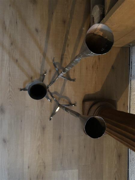 Grote foto fraaie smeedijzeren kandelaar 1 armig mooi sierlijk smeedwerk huis en inrichting woningdecoratie