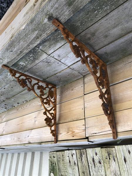 Grote foto set hoek steunen druif zwaar gietijzer ondersteuning voor planken rust bruin. tuin en terras tuindecoratie