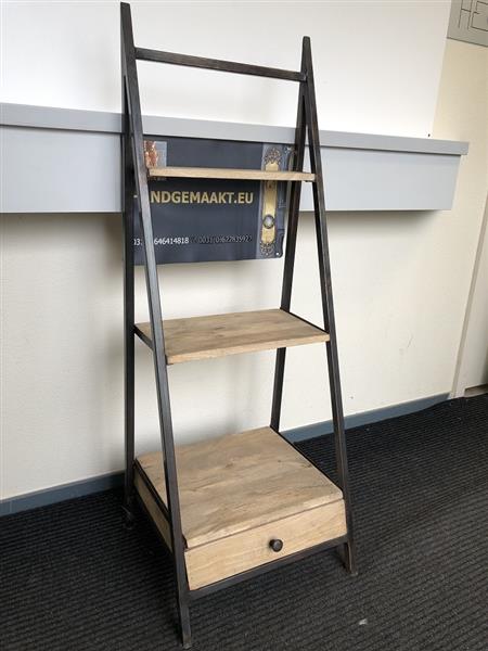 Grote foto display rack 3 etages industrieel 1 x la metalen frame met hardhouten afwerking. huis en inrichting woningdecoratie