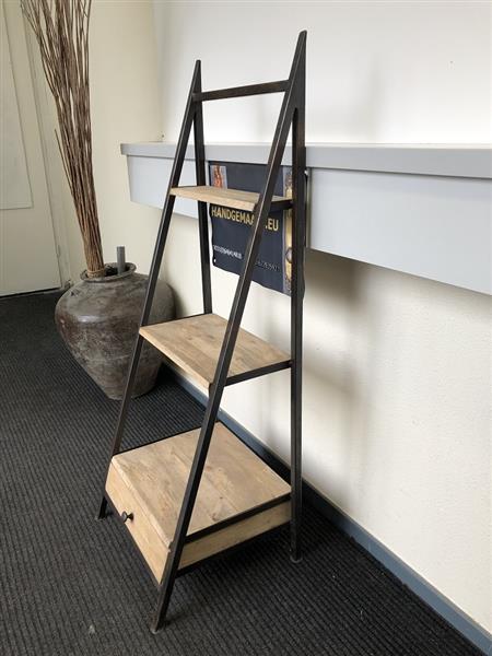 Grote foto display rack 3 etages industrieel 1 x la metalen frame met hardhouten afwerking. huis en inrichting woningdecoratie