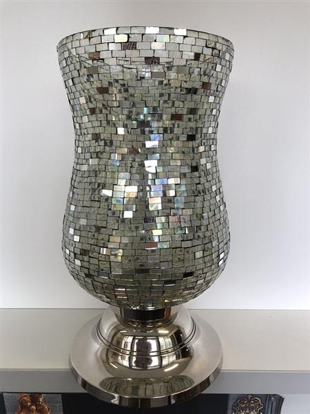 Grote foto vaas windlicht chimney moz chrystal met spiegelend disco effect op nikkelen voet. huis en inrichting woningdecoratie