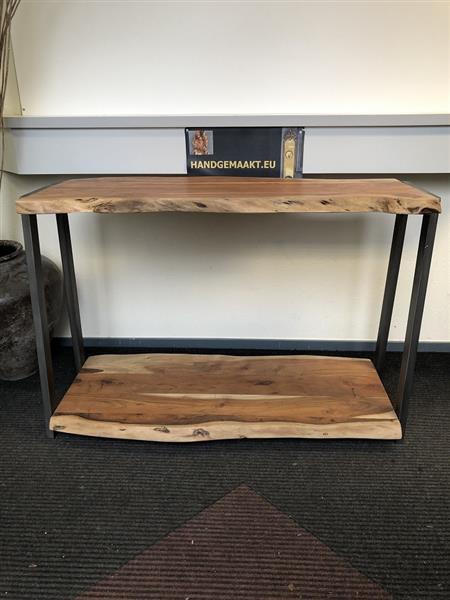 Grote foto hoe fraai is deze dubbele boomstamtafel met gietijzeren onderstel als sidetable huis en inrichting eettafels