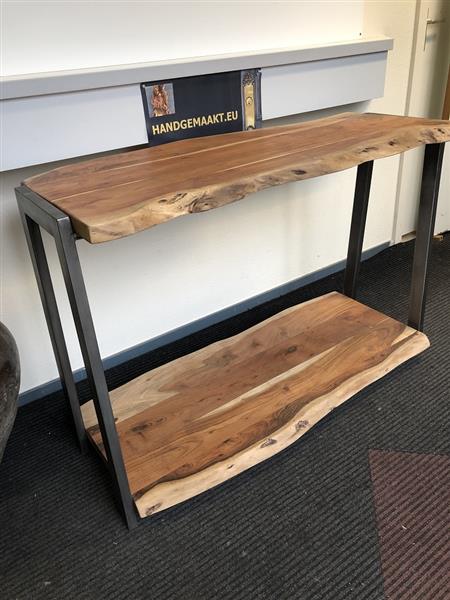 Grote foto hoe fraai is deze dubbele boomstamtafel met gietijzeren onderstel als sidetable huis en inrichting eettafels
