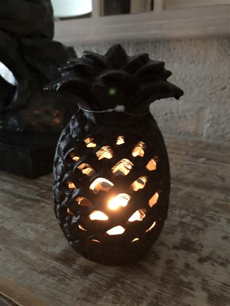 Grote foto gietijzeren lantaarn in de vorm van een ananas sfeervolle verlichting. huis en inrichting overige