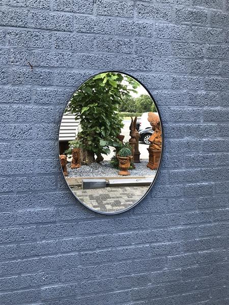 Grote foto strakke moderne spiegel met een zwarte rand ovaal huis en inrichting overige