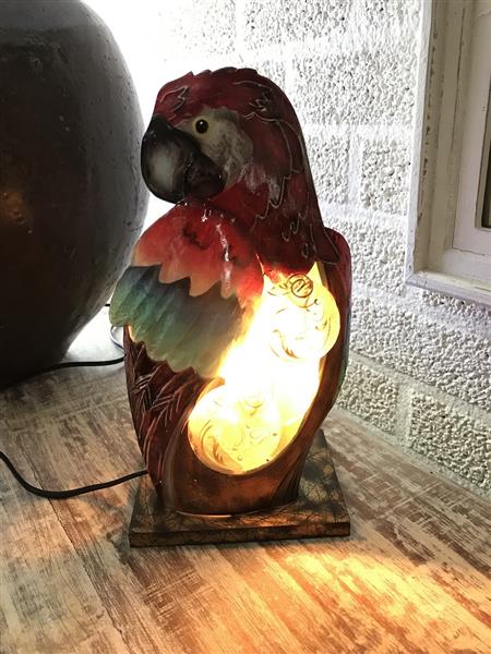 Grote foto een metalen lamp in de vorm van een papegaai heel mooi huis en inrichting overige