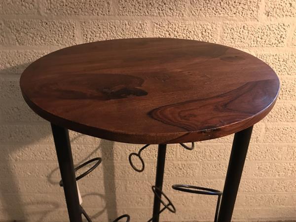 Grote foto een exclusieve wijn bijzettafel plek voor 6 flessen gemaakt van ijzer en hout huis en inrichting eettafels