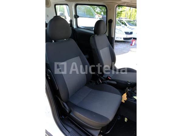 Grote foto auto opel combo 2015 94 774 km vin w0l0xcf0684123888 auto chrysler