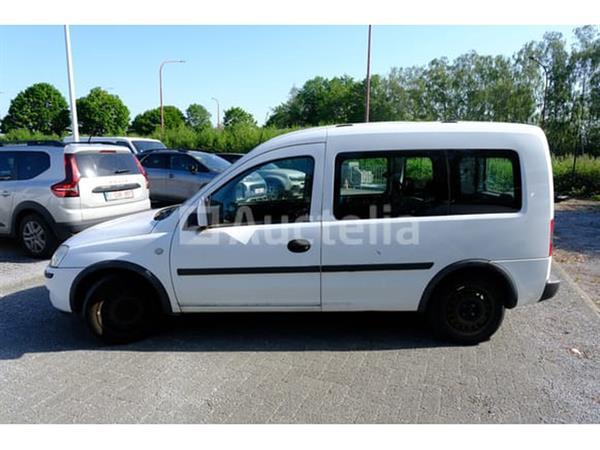 Grote foto auto opel combo 2015 94 774 km vin w0l0xcf0684123888 auto chrysler