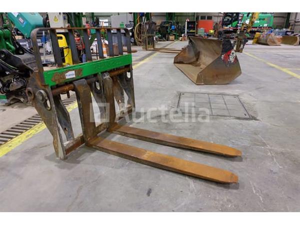 Grote foto ref 2721012 22 schort met vorken voor manitou pfb telehandler 2800kg doe het zelf en verbouw aanbouwdelen