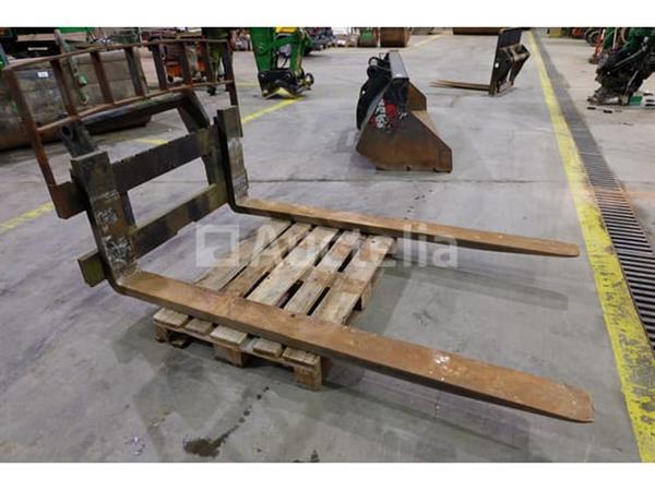 Grote foto ref 2721012 21 schort met vorken voor manitou pfb telehandler 5 ton doe het zelf en verbouw aanbouwdelen