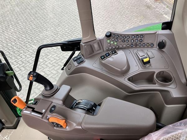 Grote foto john deere 6m 150 783624 agrarisch tractoren
