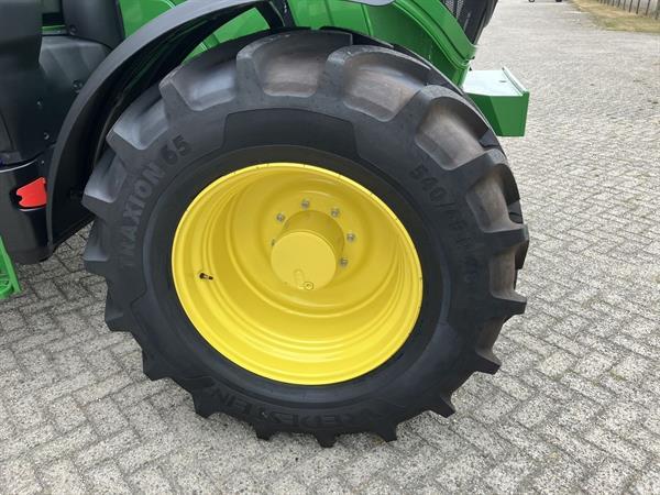 Grote foto john deere 6m 150 783624 agrarisch tractoren