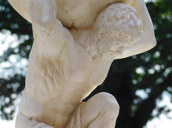 Grote foto beeld van atlas 70 cm vintage look polystone tuin en terras tuindecoratie